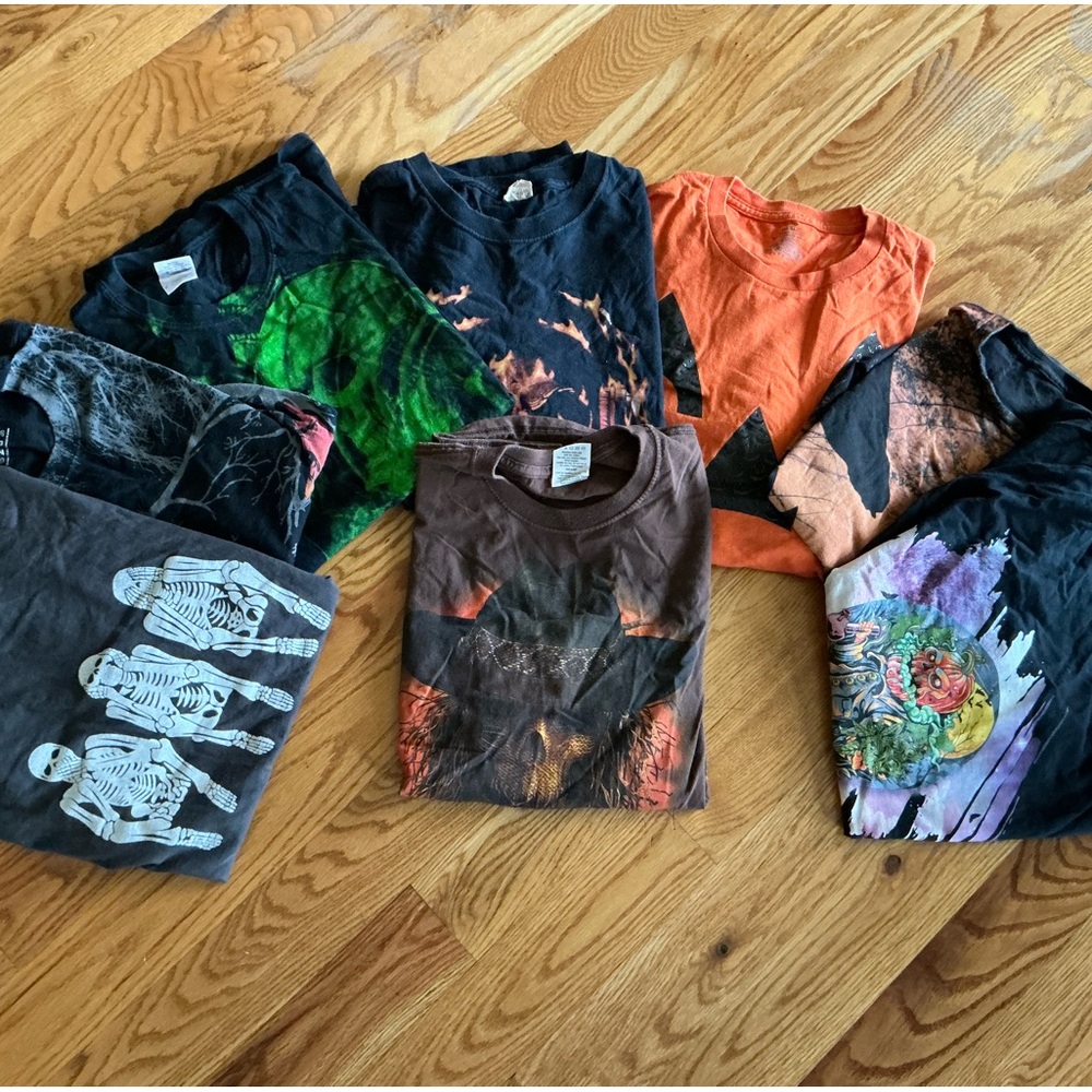 Men’s Medium Halloween T-Shirt Bundle, one Large